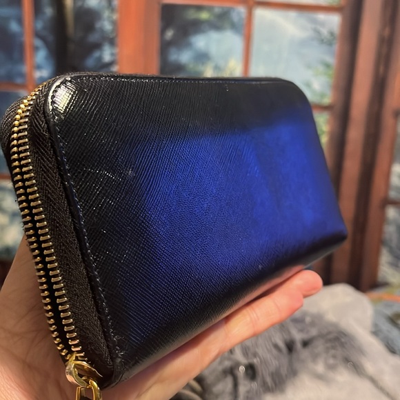 # 610-Prada safiano black leather wallet with blooming 🌺 card inserts.no defects - Picture 5 of 13